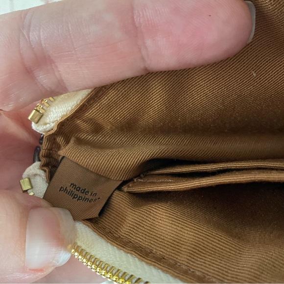 COACH Canvas & Leather Corner Zip Wristlet Small Wallet Clutch CF548 Ivory Chalk - Picture 6 of 6